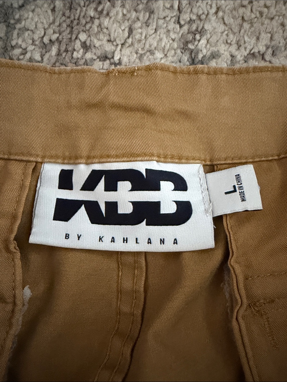 KBB KHAKI- Shorts in Tan-Size Large women’s - Picture 2 of 3